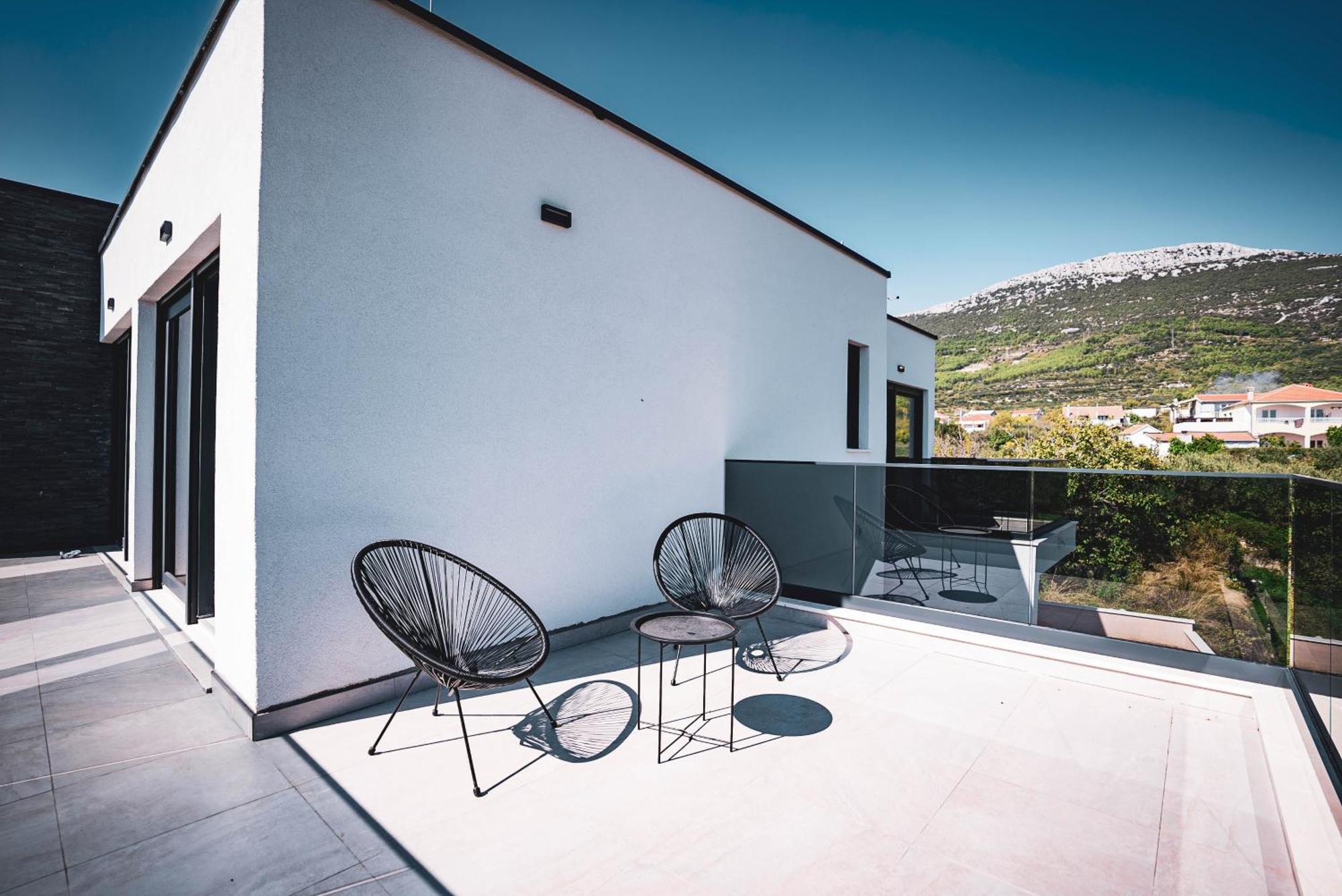 Villa Just Be Happy By Trawelltopia Kastela Exterior photo