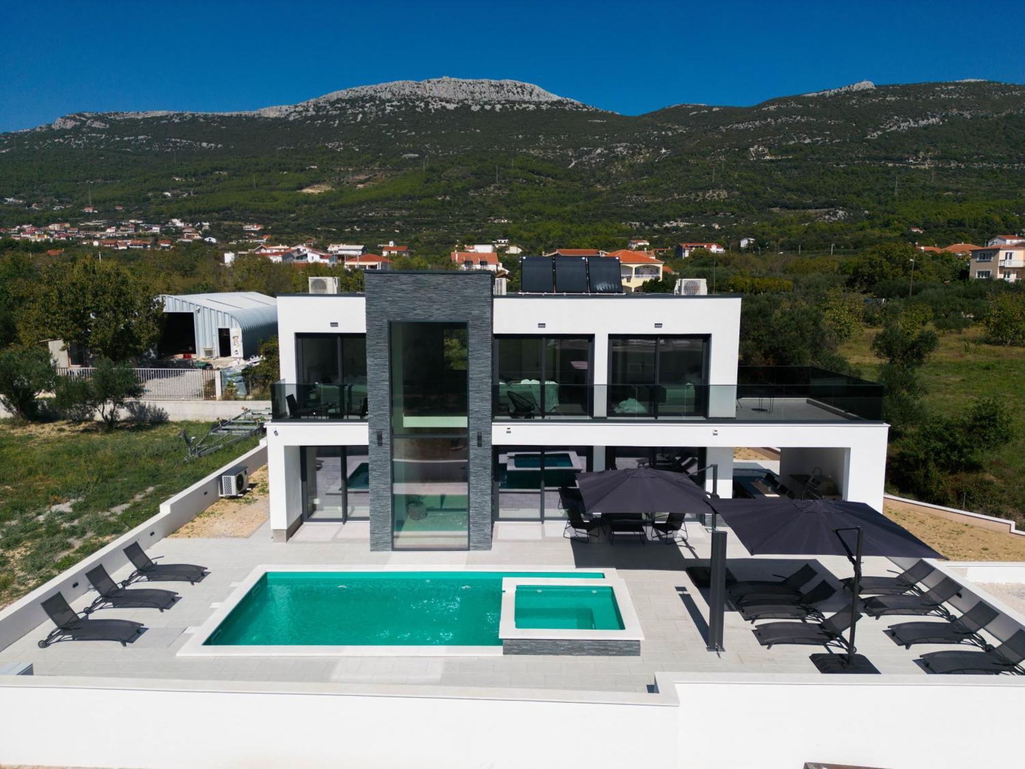 Villa Just Be Happy By Trawelltopia Kastela Exterior photo