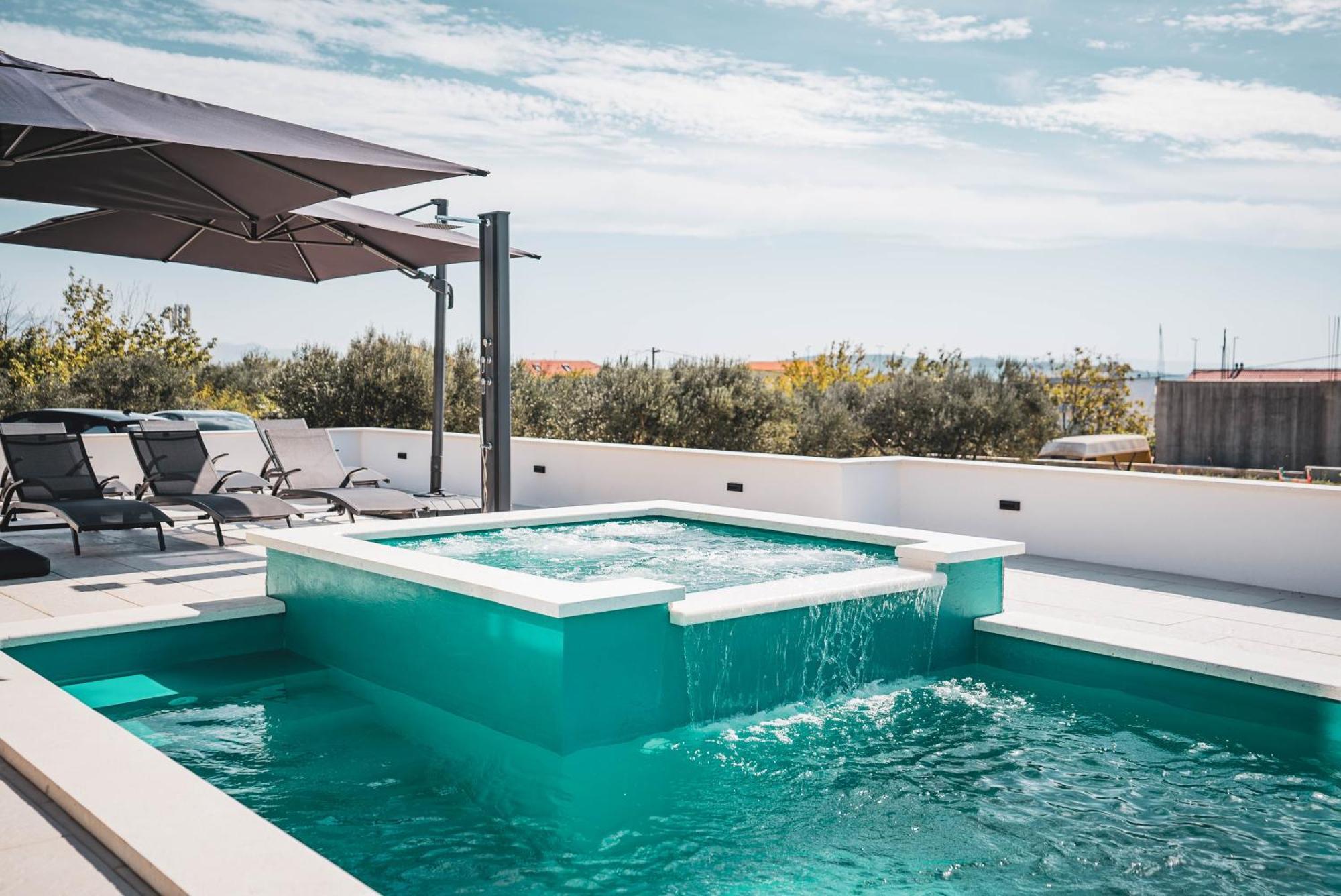 Villa Just Be Happy By Trawelltopia Kastela Exterior photo