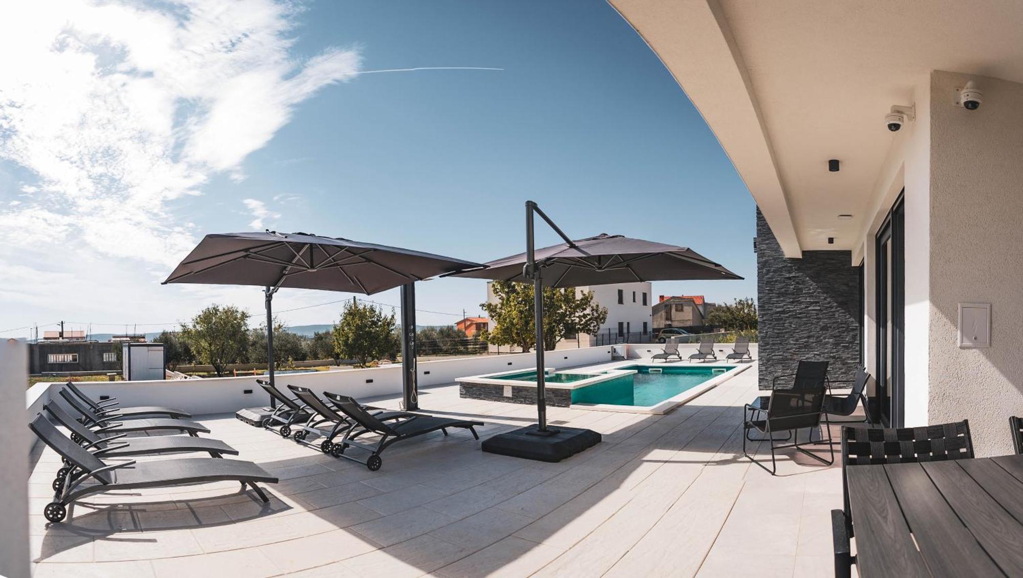 Villa Just Be Happy By Trawelltopia Kastela Exterior photo