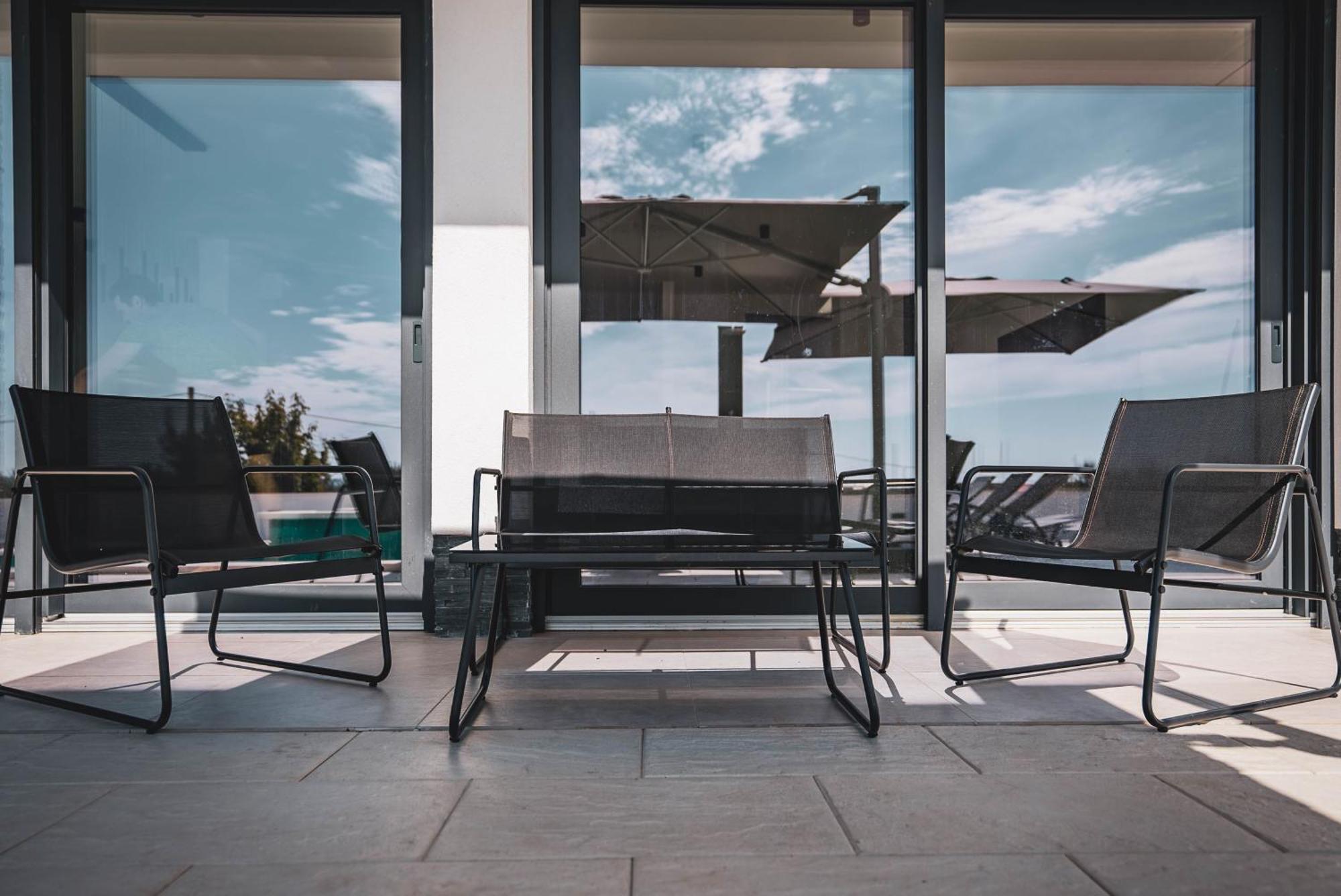Villa Just Be Happy By Trawelltopia Kastela Exterior photo