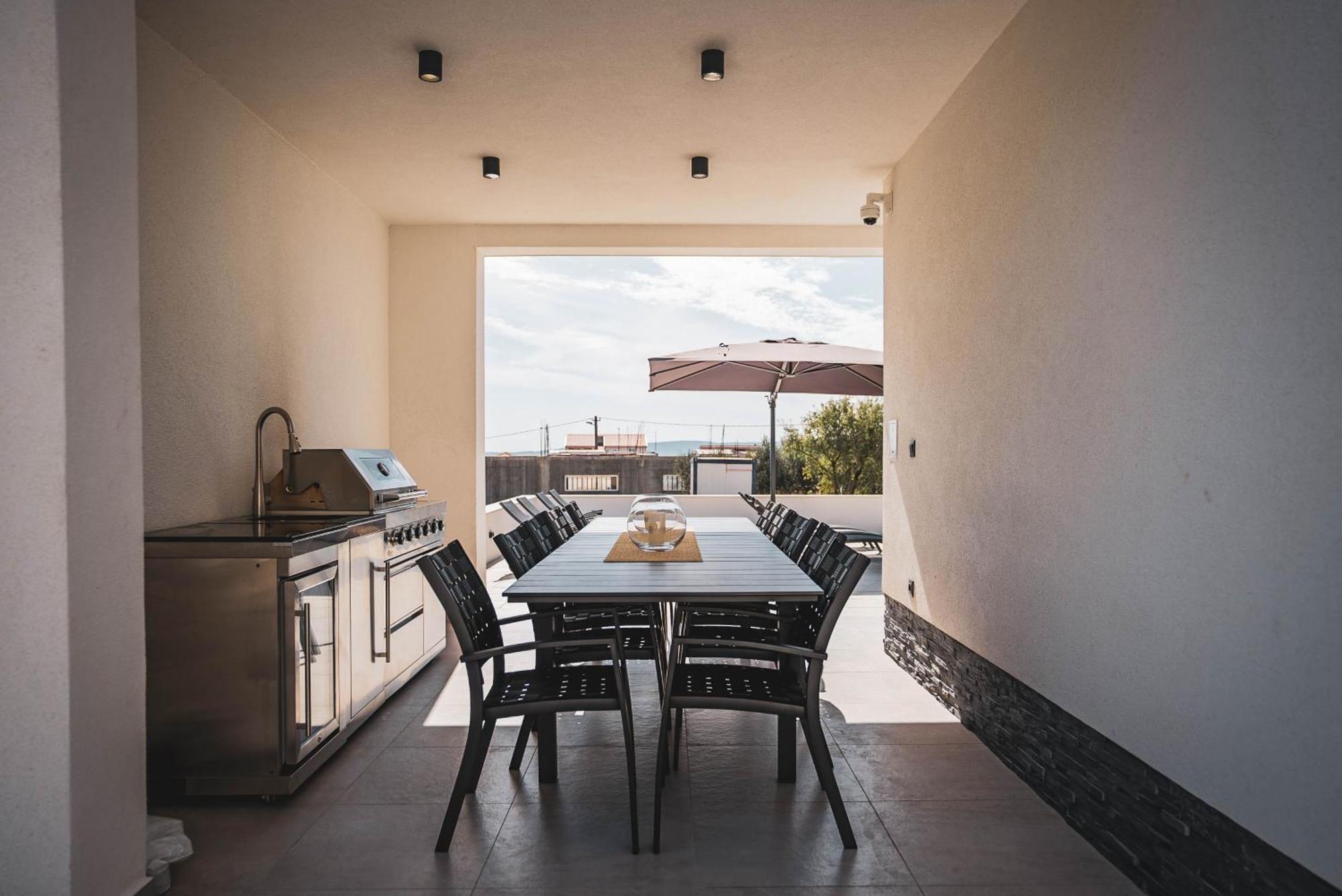 Villa Just Be Happy By Trawelltopia Kastela Exterior photo