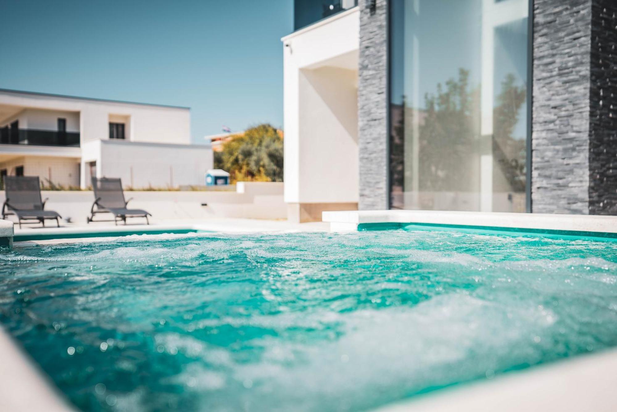Villa Just Be Happy By Trawelltopia Kastela Exterior photo